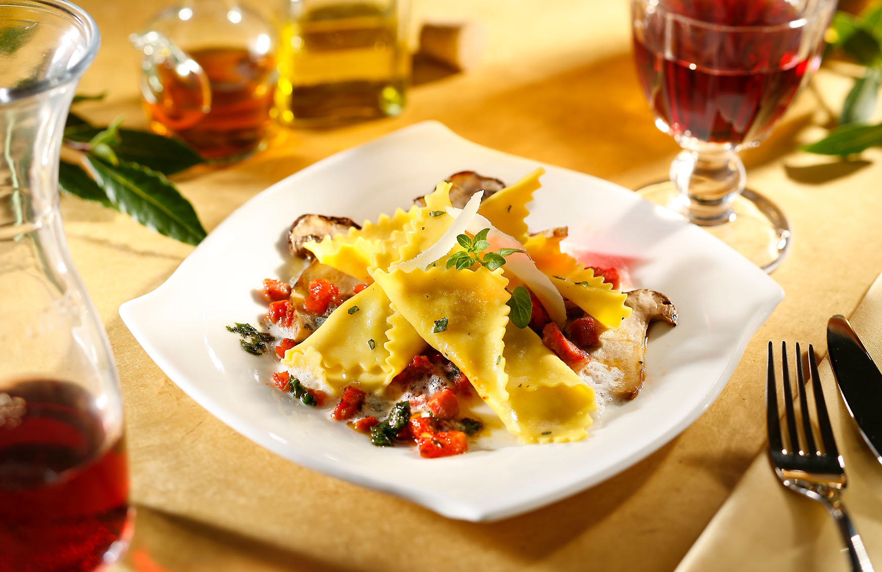 editorial - mediterran - steinpilz-ravioli